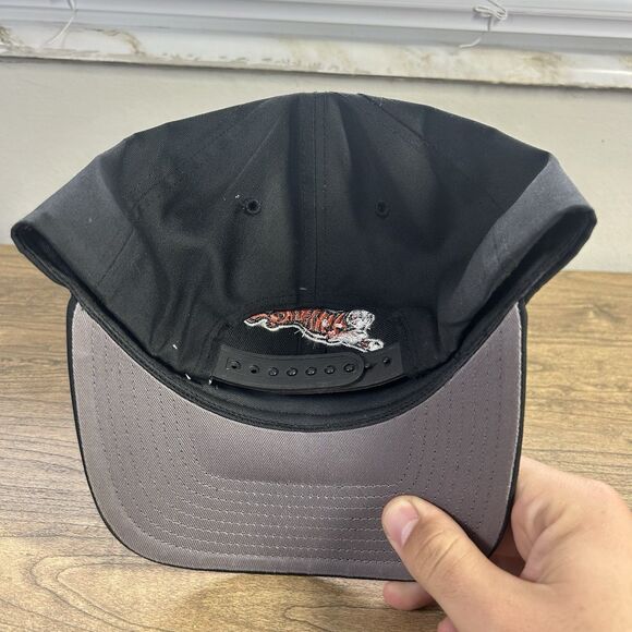 Vintage Cincinnati Bengals Hat Snapback Cap Twins Black Orange NFL Leaping Tiger - Picture 9 of 9